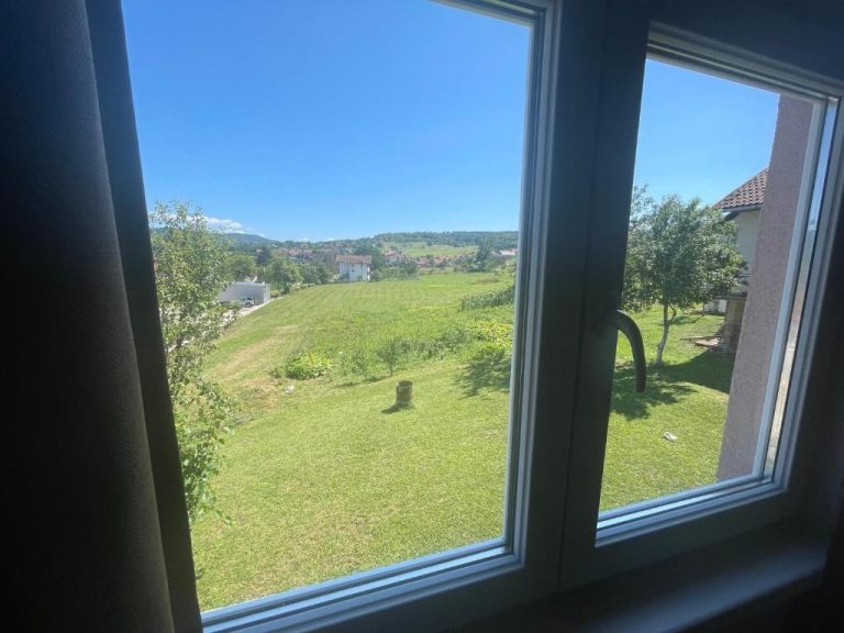 imgi 257 584795876 768x576