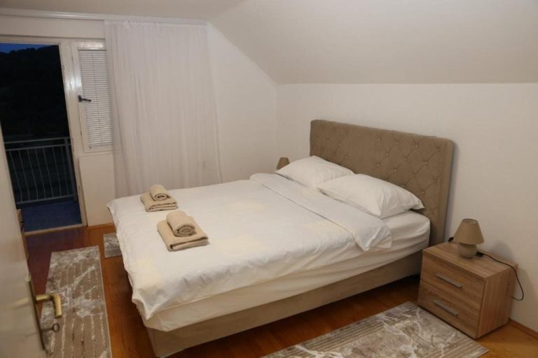 imgi 264 704810639 768x512