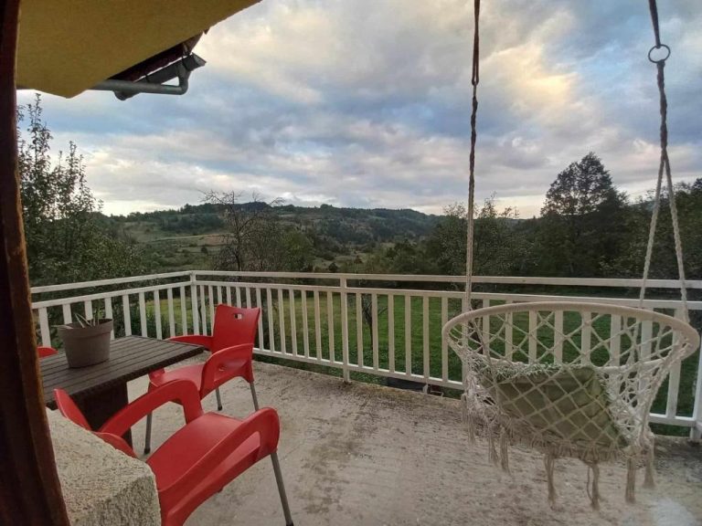 imgi 298 491124488 768x576