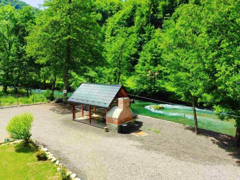 imgi 302 472120659 768x576