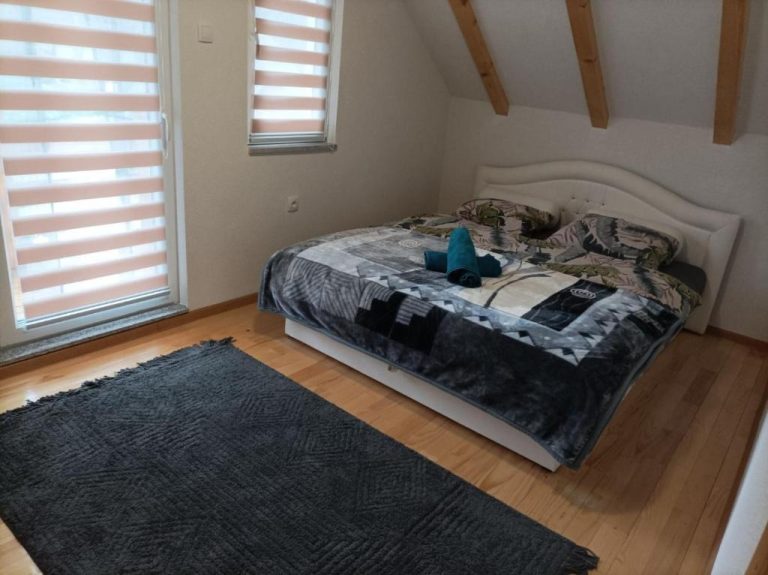 imgi 37 426315987 768x575